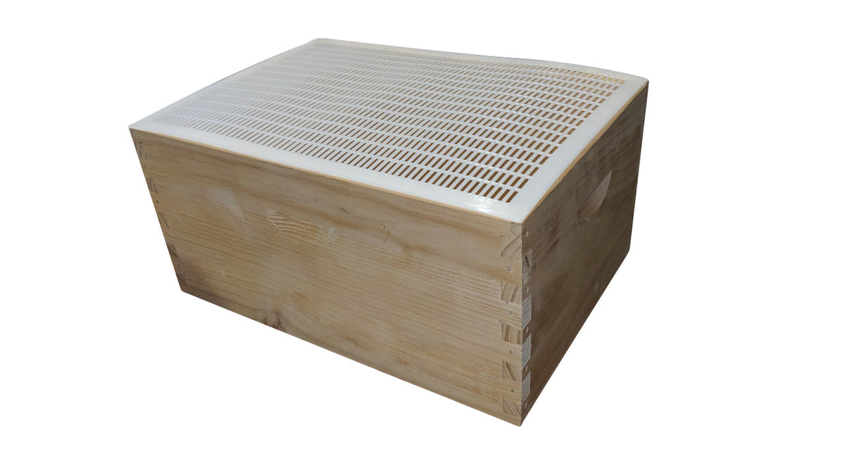 10 Frame Plastic Queen Excluder
