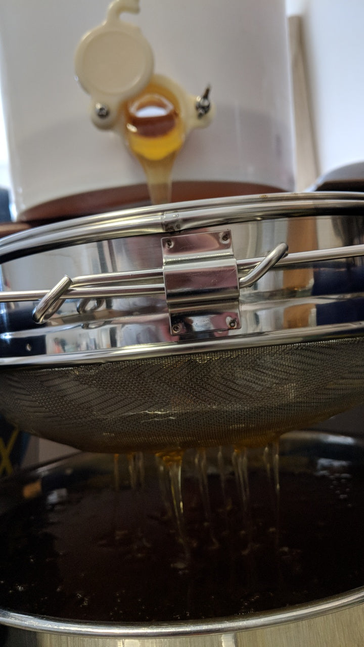 Honey Bucket with Honey Gate